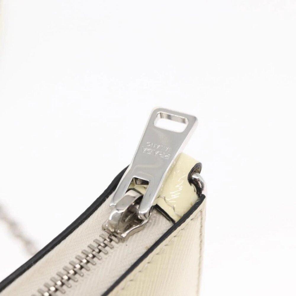 PRADA Chain Shoulder Bag Safiano leather White Silver Auth 153937 - Picture 12 of 16